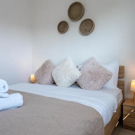 Anais 1-bedroom In Mackenzie Apartment
